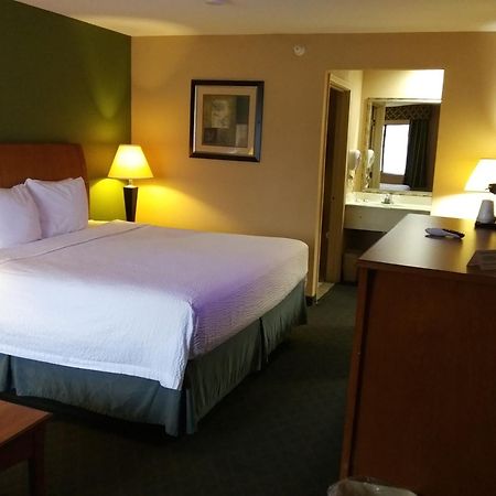 Hotel Blue Fairfield Tx Bagian luar foto