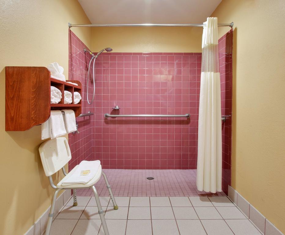 Hotel Blue Fairfield Tx Bagian luar foto